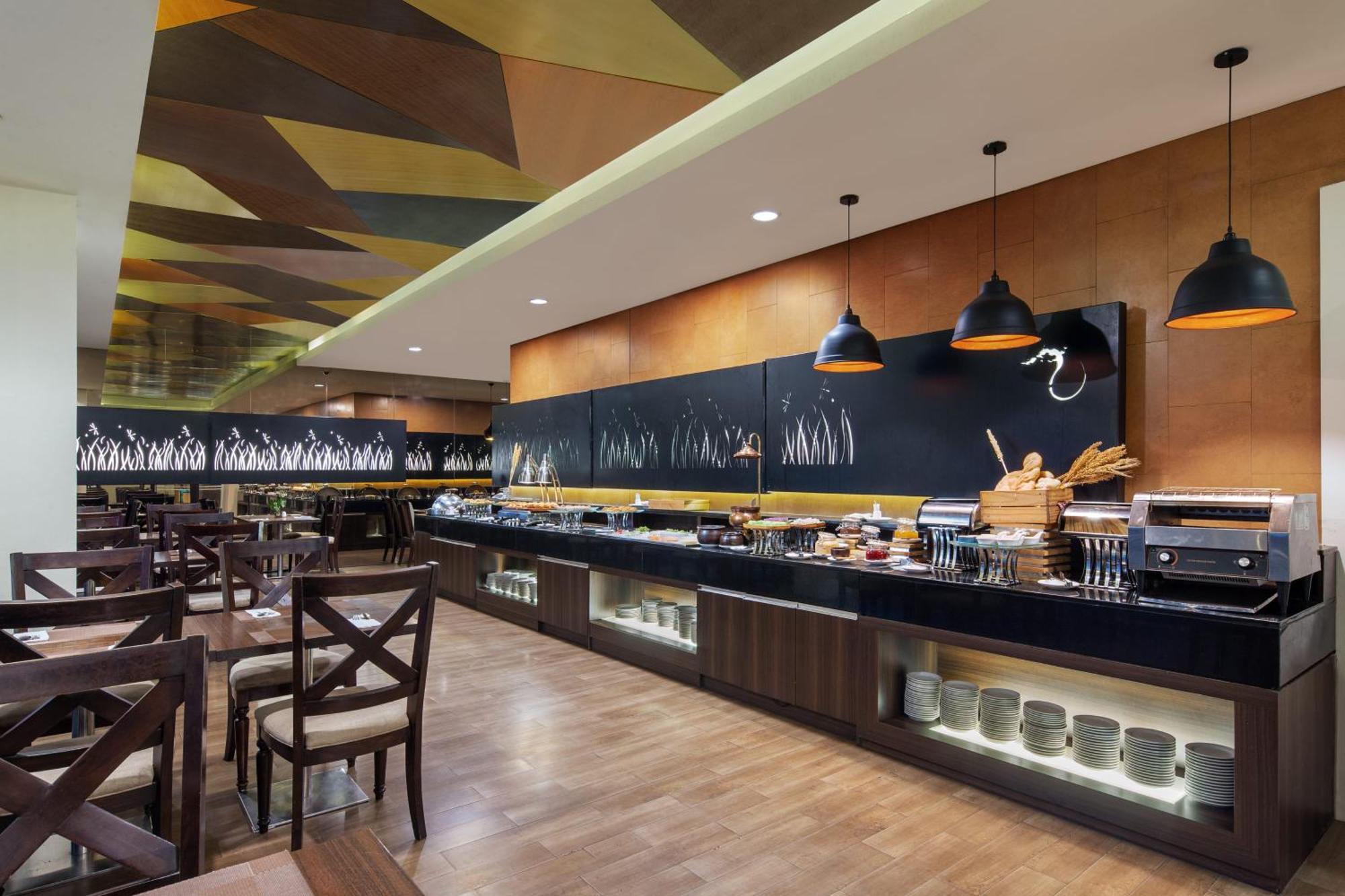 Hotel Santika Bsd City-Serpong Exterior foto